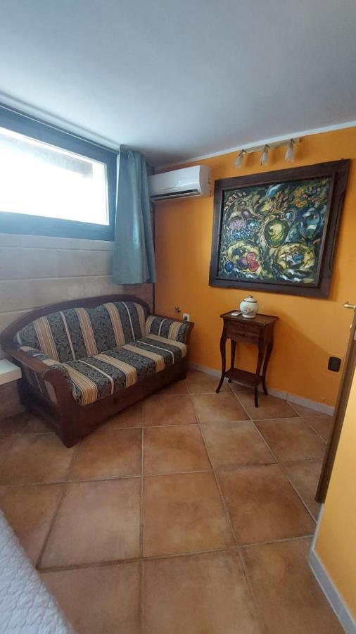 B&B Caravaggio San Donaci Luaran gambar